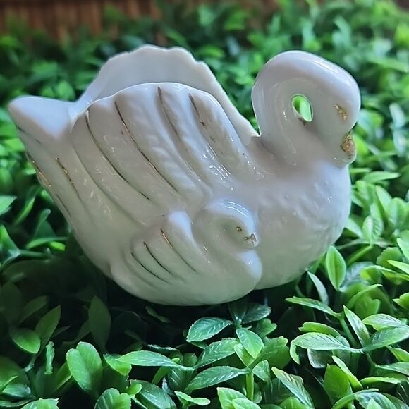 Vintage Dainty Swan Mama & Baby With Gold Tone Accent Coquette - Picture 7 of 10